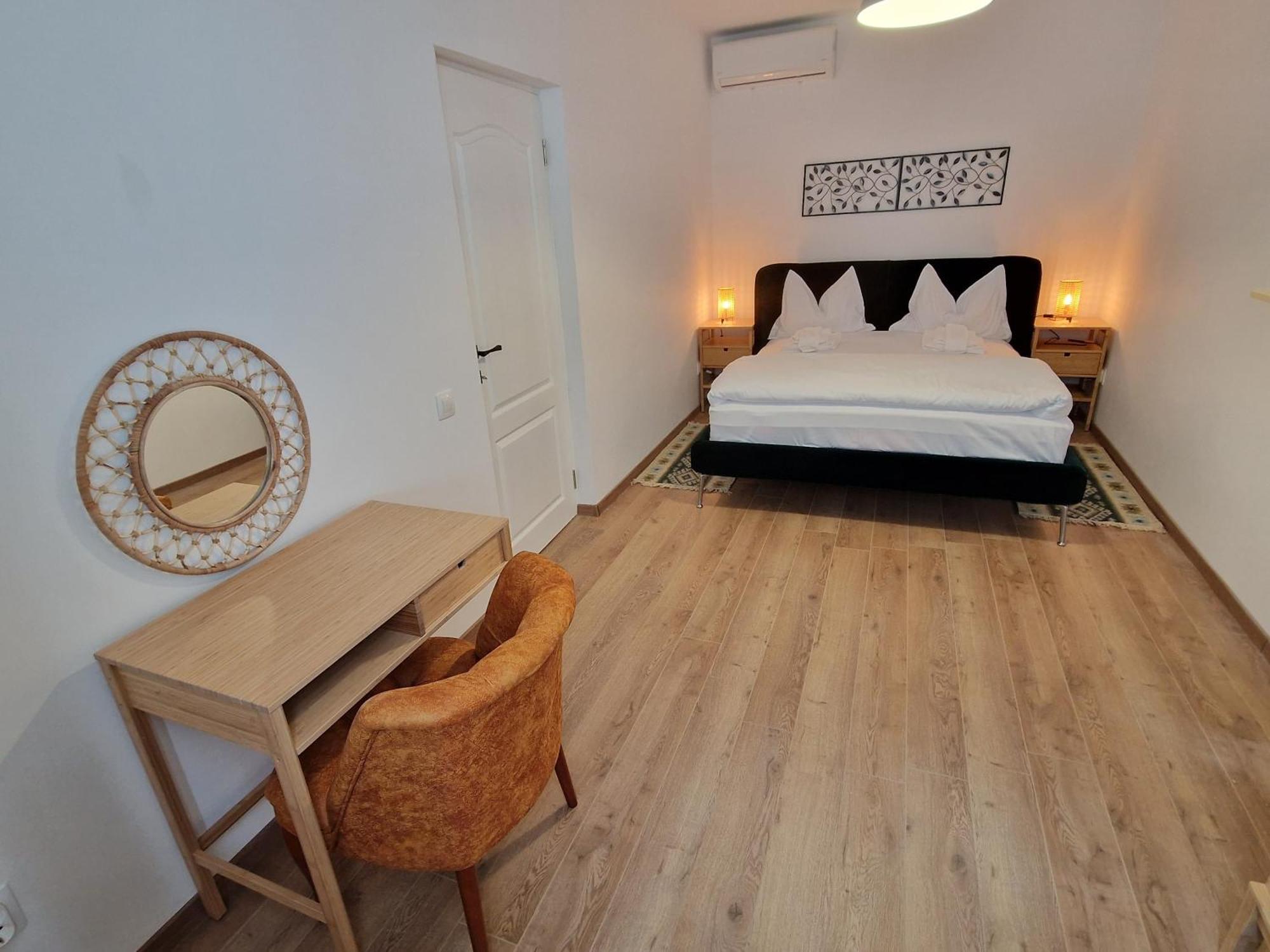 Maximus Apartments 锡吉什瓦拉 外观 照片