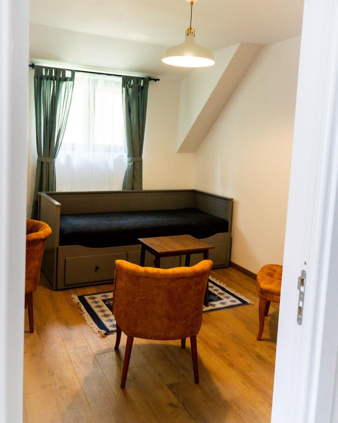 Maximus Apartments 锡吉什瓦拉 外观 照片